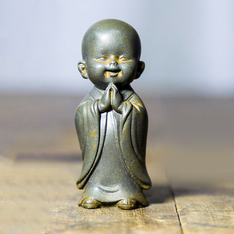 Buddha Stones Pequeña Estatua de Monje Meditando de Resina Fundida con Óxido de Polvo de Hierro para Decoración de Escritorio