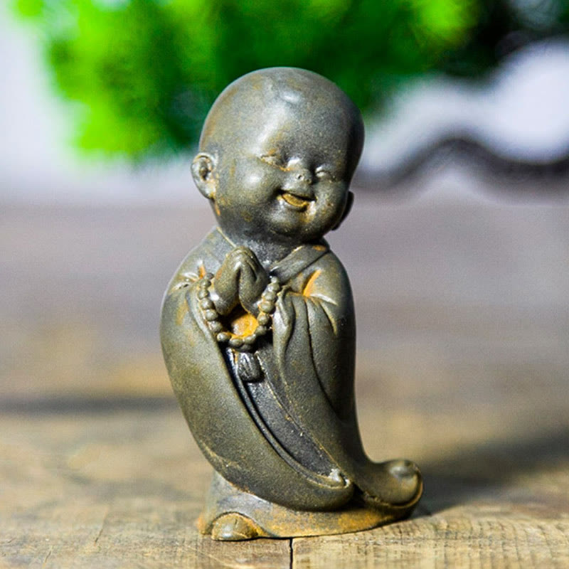 Buddha Stones Pequeña Estatua de Monje Meditando de Resina Fundida con Óxido de Polvo de Hierro para Decoración de Escritorio