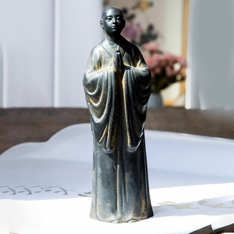 Buddha Stones Estatua de Monje Meditando y Rezando de Resina con Óxido de Polvo de Hierro para Decoración del Hogar