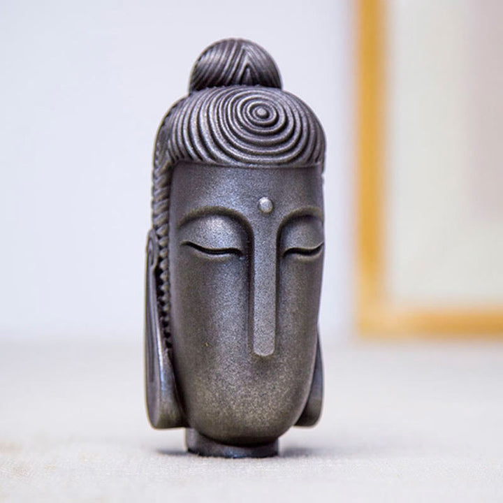 Buddha Stones Estatua de Buda Meditando con Ojos Cerrados de Resina Fundida con Óxido de Polvo de Hierro para Decoración del Hogar