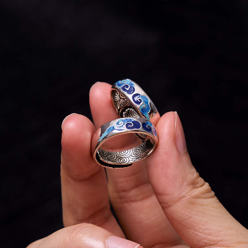 Anillo ajustable de cobre de riqueza con patrón de nubes auspiciosas azules de Buddha Stones