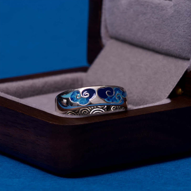 Anillo ajustable de cobre de riqueza con patrón de nubes auspiciosas azules de Buddha Stones
