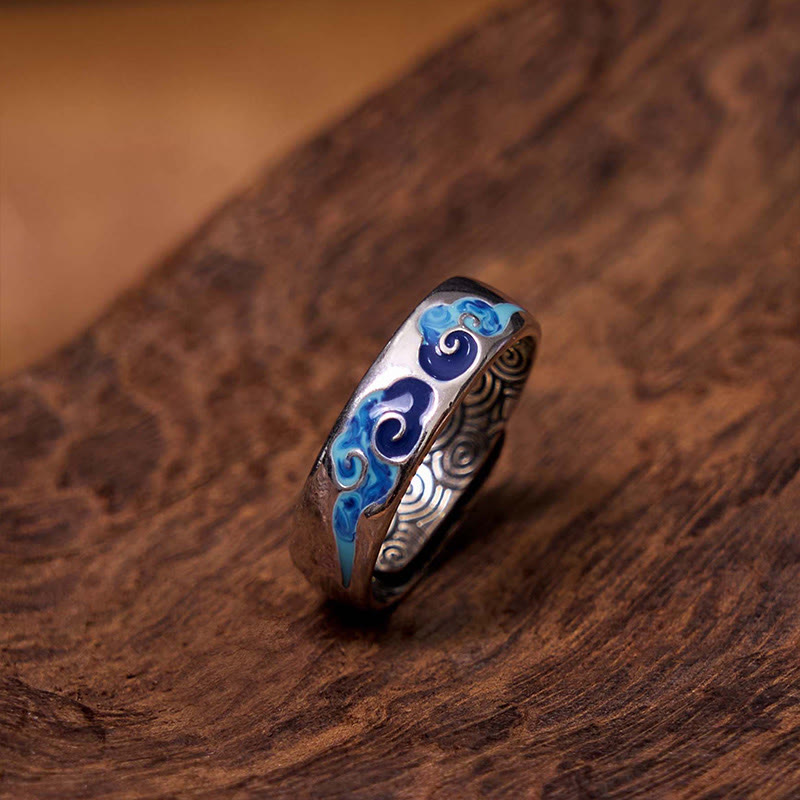 Anillo ajustable de cobre de riqueza con patrón de nubes auspiciosas azules de Buddha Stones
