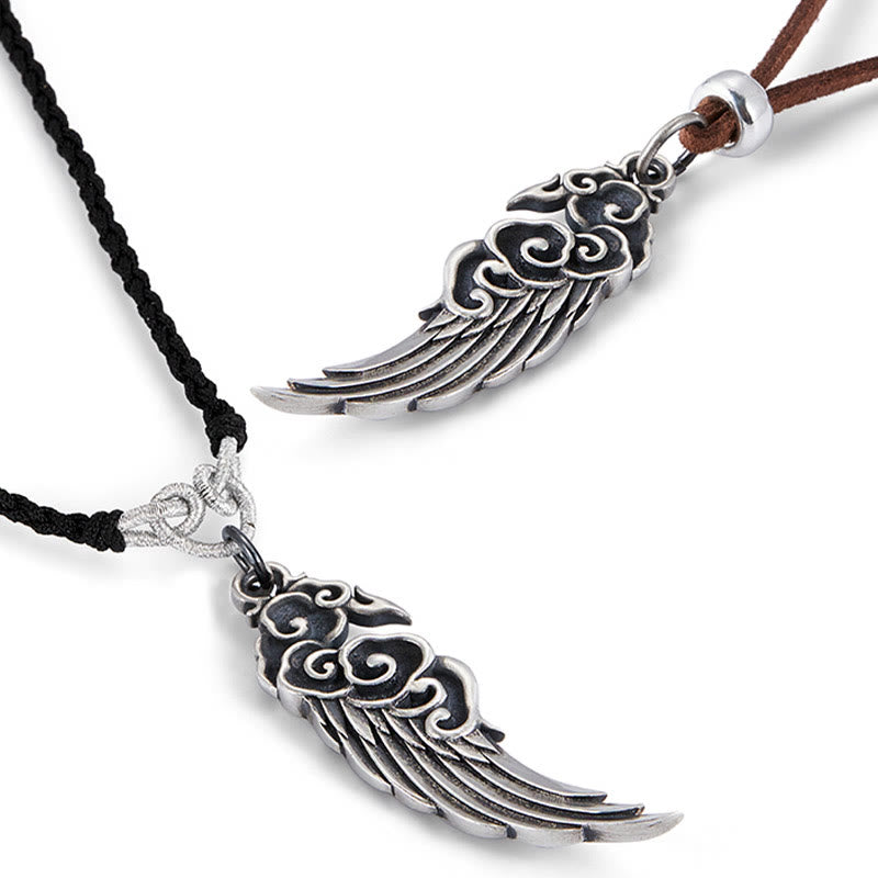 Collar con colgante de cuerda de piel de ciervo y algodón con alas de nubes auspiciosas y Buddha Stones en plata de ley 925