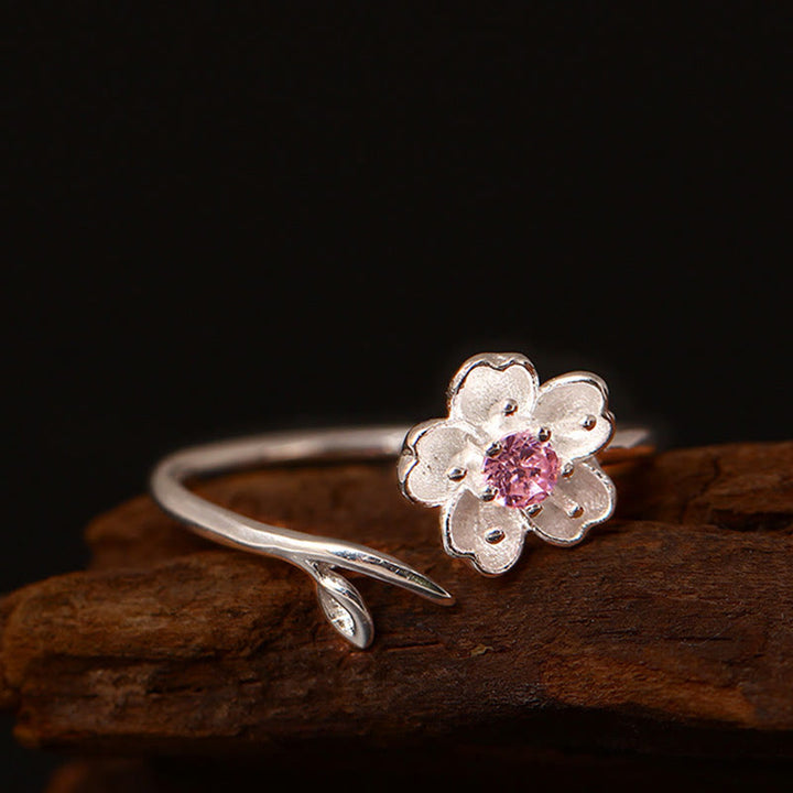 Anillo ajustable con bendición de flor de cerezo y sakura en plata de ley 925 con Buddha Stones