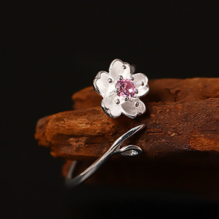 Anillo ajustable con bendición de flor de cerezo y sakura en plata de ley 925 con Buddha Stones