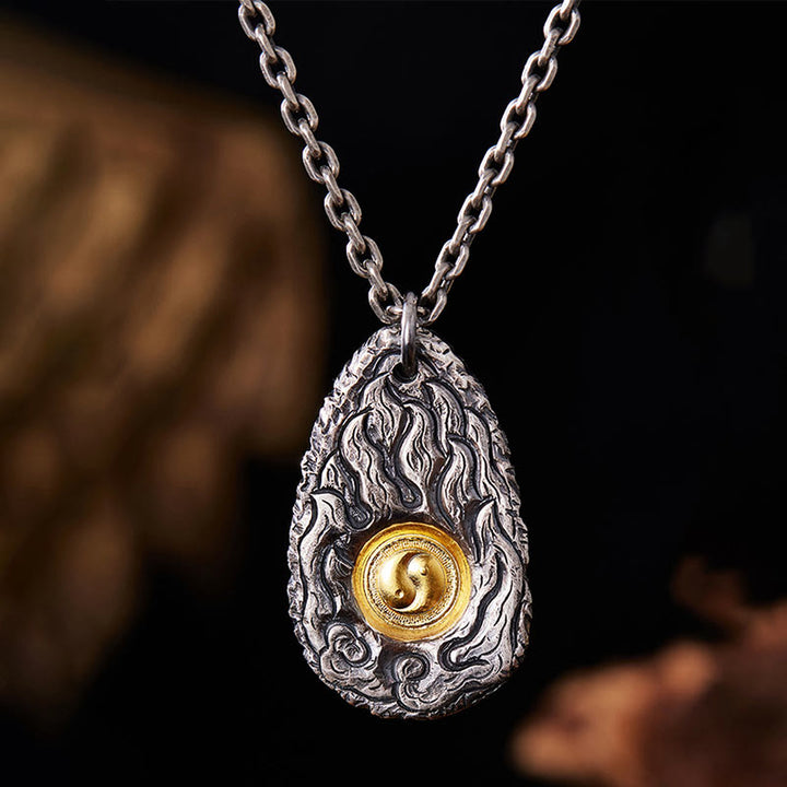 Collar con colgante de Tai Chi Yin Yang en plata de ley 999 y oro 999 con Buddha Stones