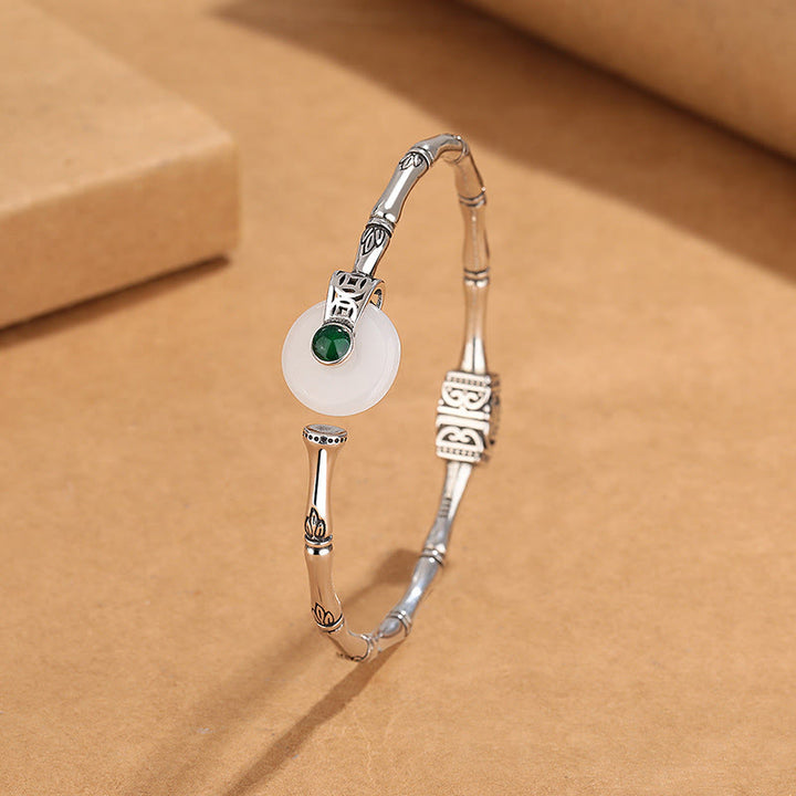 Brazalete de cobre con diseño de bambú y hebilla de paz de jade blanco y Buddha Stones