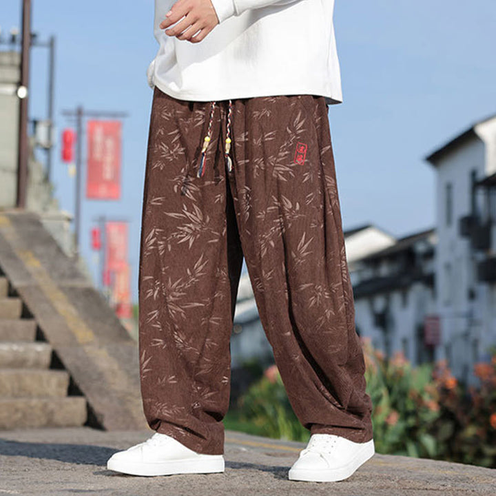 Pantalones casuales de algodón para hombre con bolsillos y hojas bordadas con Buddha Stones - Marrón silla de montar - US/UK/AU46, EU56 (5XL) - image 12