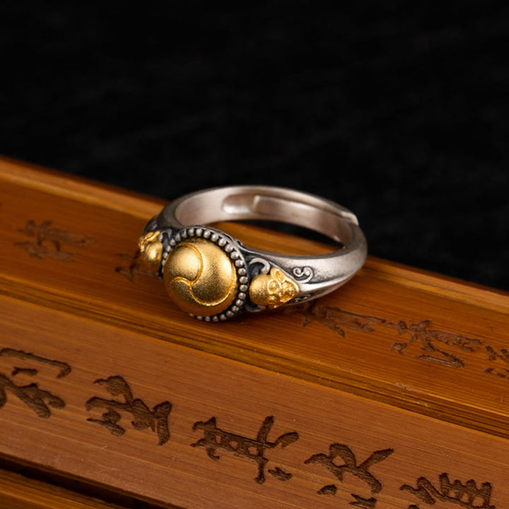 Anillo ajustable con esqueleto de equilibrio bañado en oro y plata de ley 925 con Buddha Stones