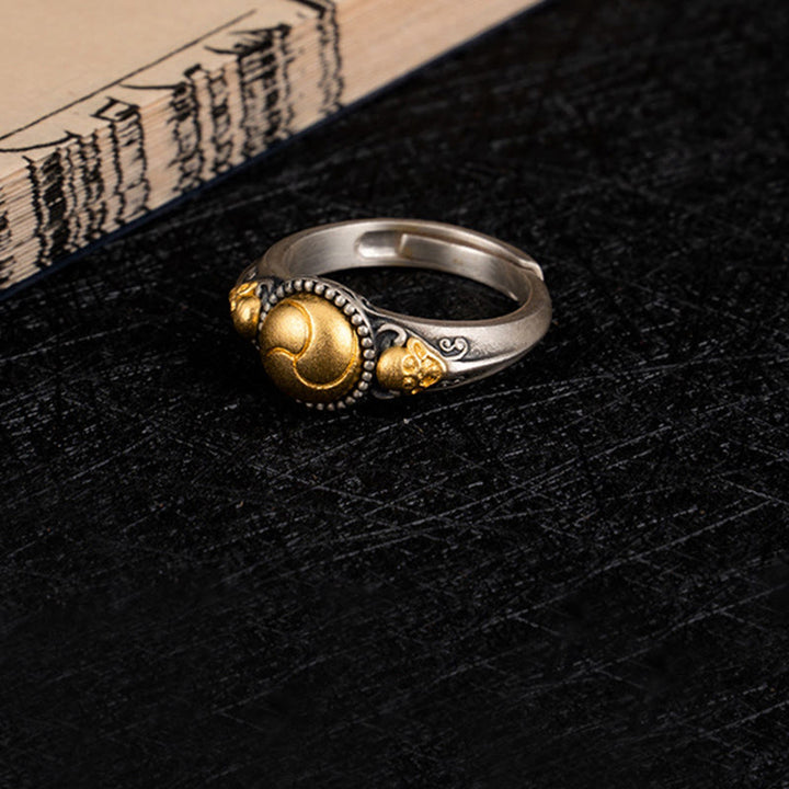 Anillo ajustable con esqueleto de equilibrio bañado en oro y plata de ley 925 con Buddha Stones