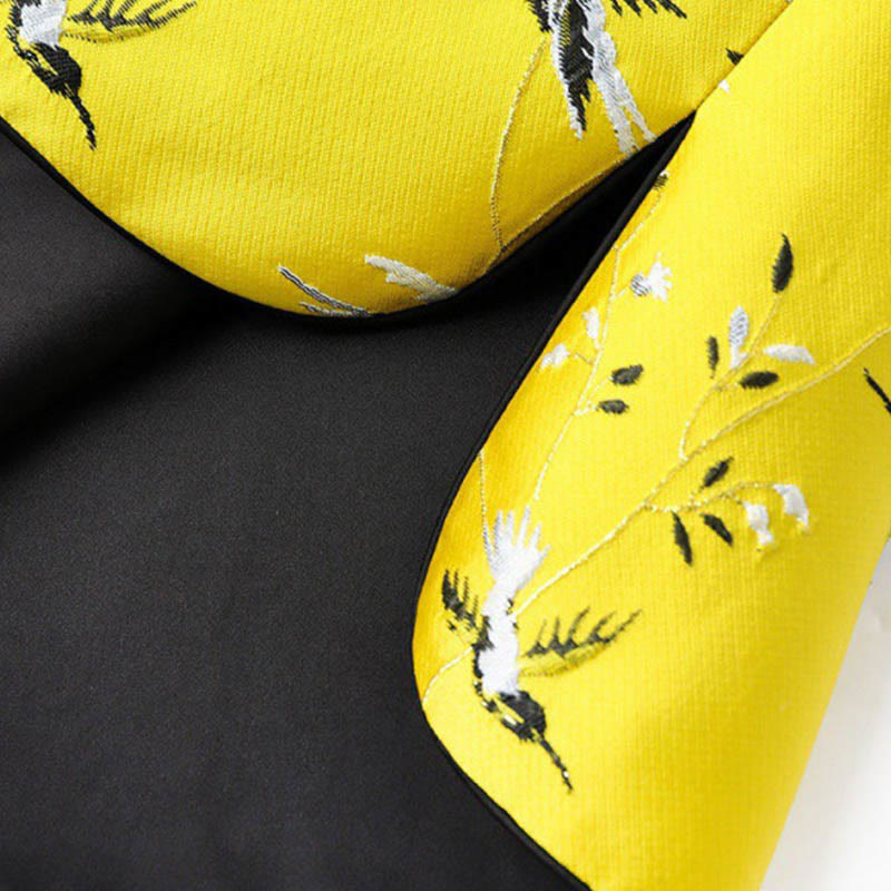 Chaleco con botones y nudo con diseño de plantas y grullas bordadas con Buddha Stones - image 4