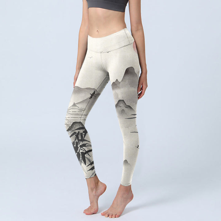 Leggings de yoga para mujer con estampado de montañas de bambú y tinta de Buddha Stones - Marfil - US18，UK/AU22，EU50 (4XL) - image 0