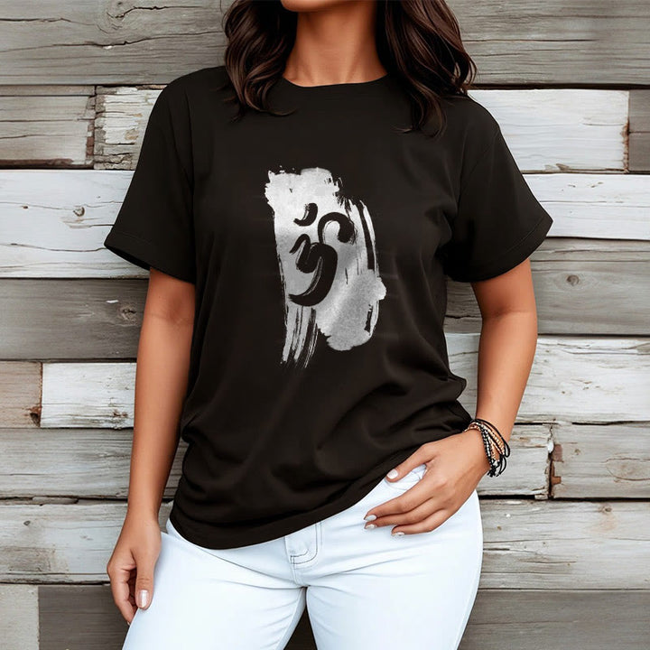 Camiseta de algodón con fondo de tinta OM y Buddha Stones - image 1