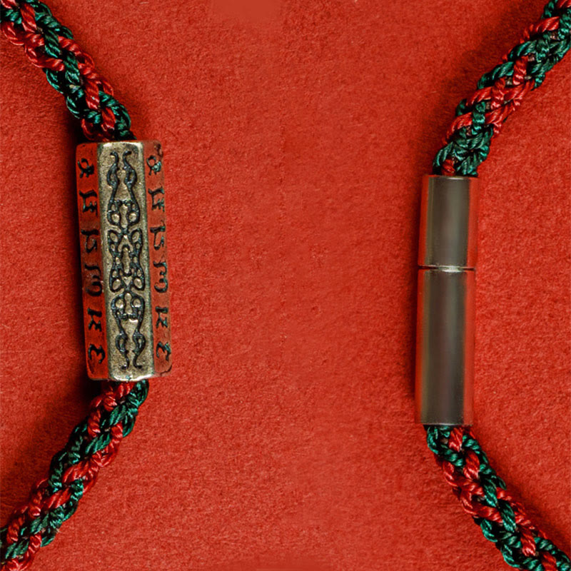 Pulsera de la suerte de plata de ley 925 con seis palabras verdaderas y hilo rojo y hilo negro de Buddha Stones