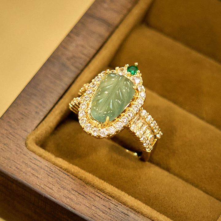 Anillo ajustable con diamantes de la suerte y hojas de jade natural bañadas en oro y cobre con Buddha Stones