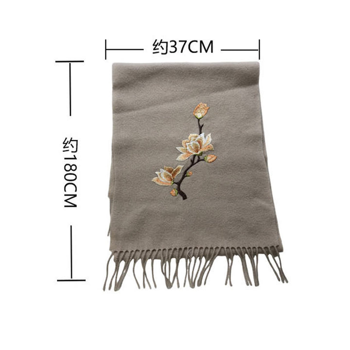 Bufanda de viaje acogedora de invierno con borlas bordadas con magnolias y chal de lana con Buddha Stones