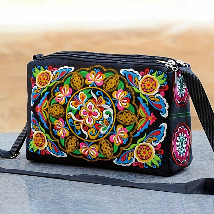 Bolso de mano tipo bandolera con bordado de doble cara de lona con diseño de flores de peonía, pavo real y piedras de Buddha Stones Galsang Inula