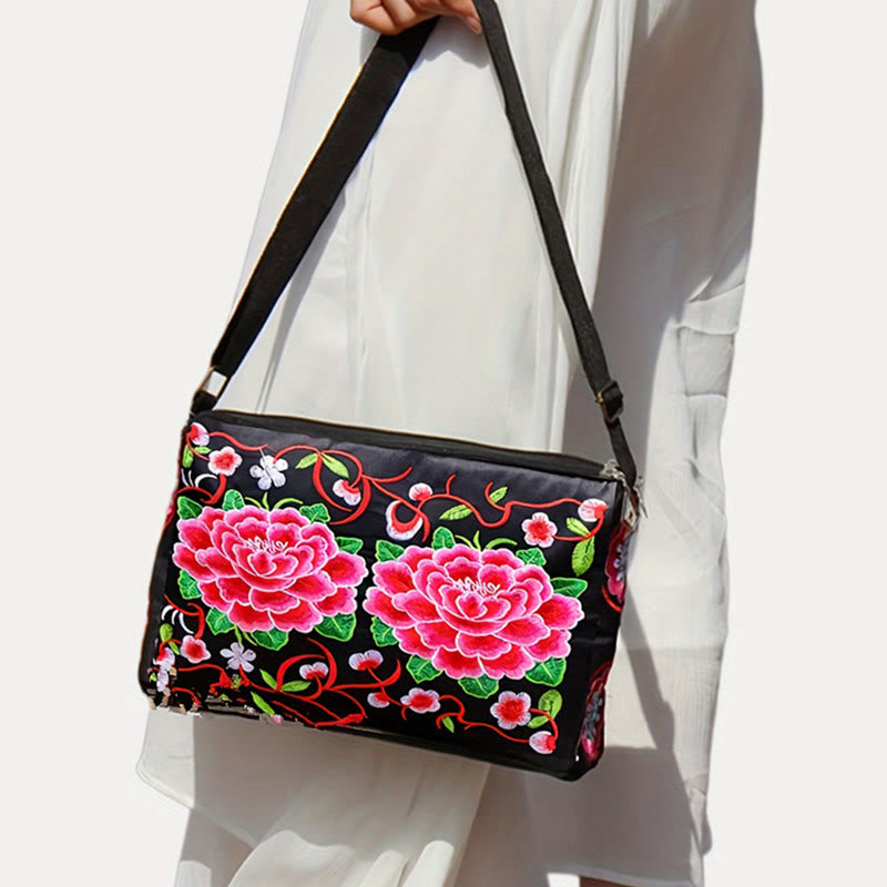 Bolso de mano tipo bandolera con bordado de doble cara de lona con diseño de flores de peonía, pavo real y piedras de Buddha Stones Galsang Inula