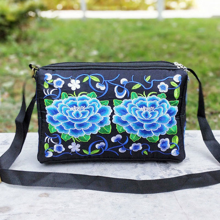 Bolso de mano tipo bandolera con bordado de doble cara de lona con diseño de flores de peonía, pavo real y piedras de Buddha Stones Galsang Inula