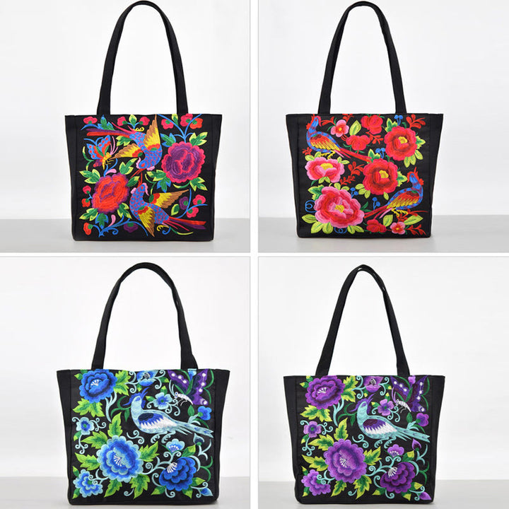 Bolso de mano de lona con bordado de peonías, camelias y crisantemos de Buddha Stones de Galsang
