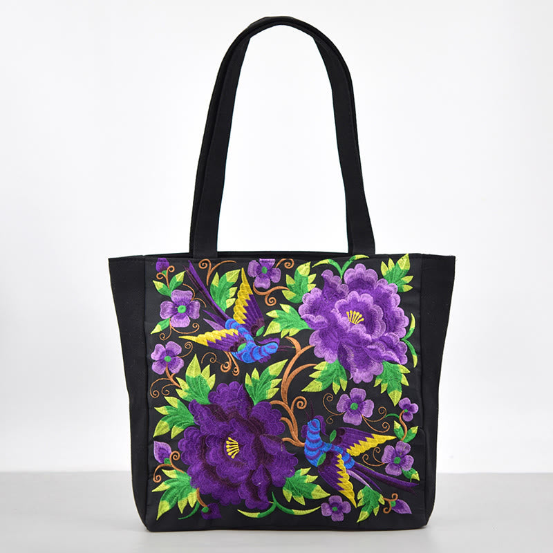 Bolso de mano de lona con bordado de peonías, camelias y crisantemos de Buddha Stones de Galsang