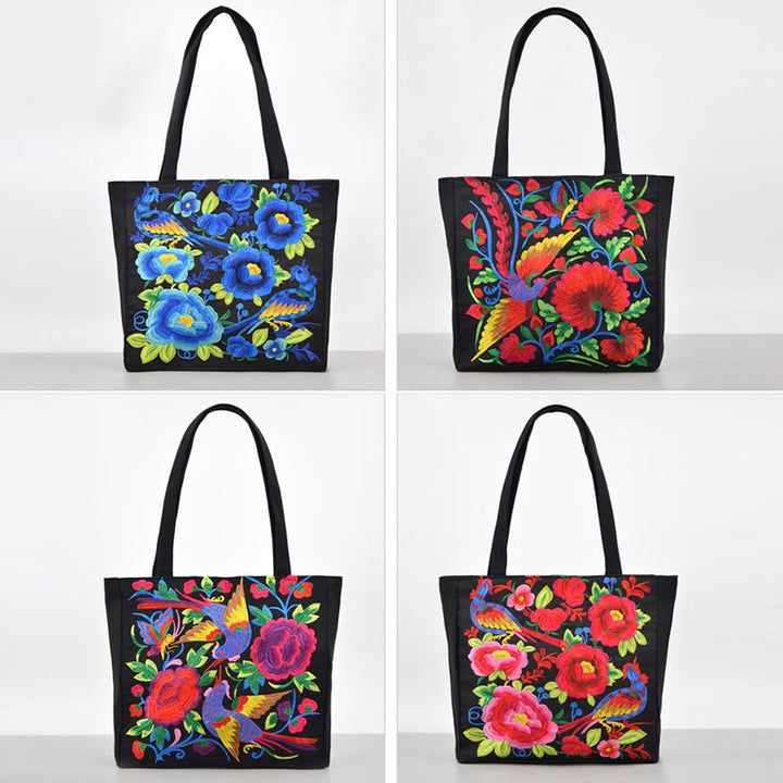Bolso de mano de lona con bordado de peonías, camelias y crisantemos de Buddha Stones de Galsang