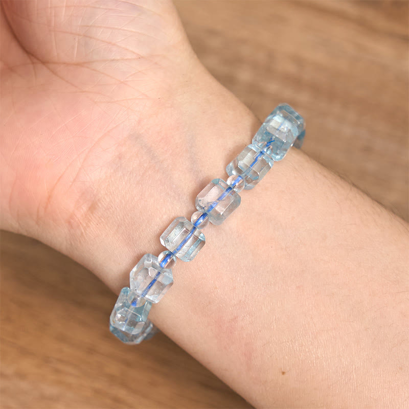Pulsera de topacio azul con Buddha Stones