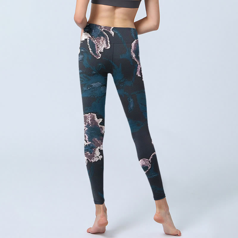 Leggings de ejercicio con estampado de flores plateadas y azul acero y Buddha Stones para mujer - image 7