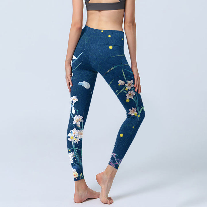 Leggings de ejercicio con diseño de mariposas y pequeñas flores blancas y azules de Buddha Stones para mujer - image 5