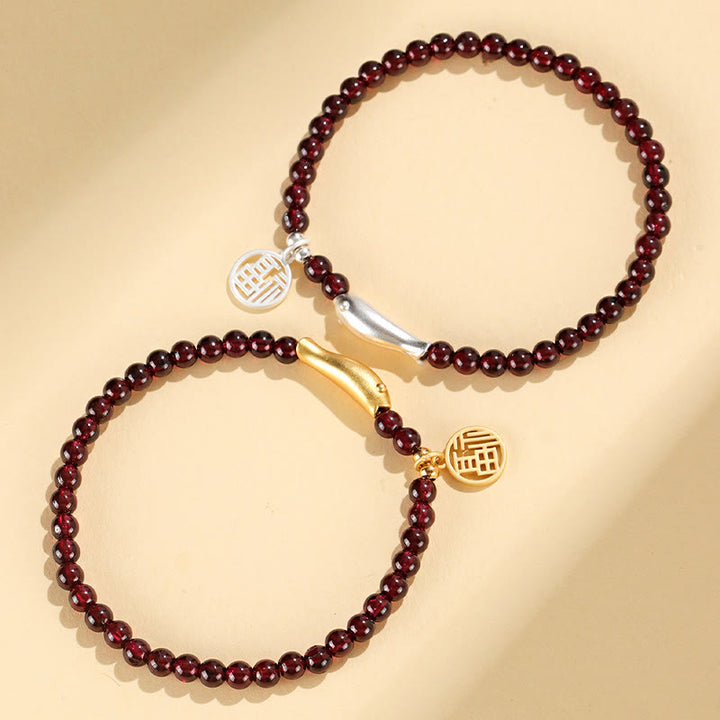Pulsera de purificación con carácter de pez Fu en plata de ley 925 con Buddha Stones y granate