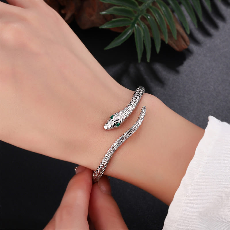 Pulsera con la bendición del año de la serpiente en forma de serpiente y Buddha Stones en plata de ley 999