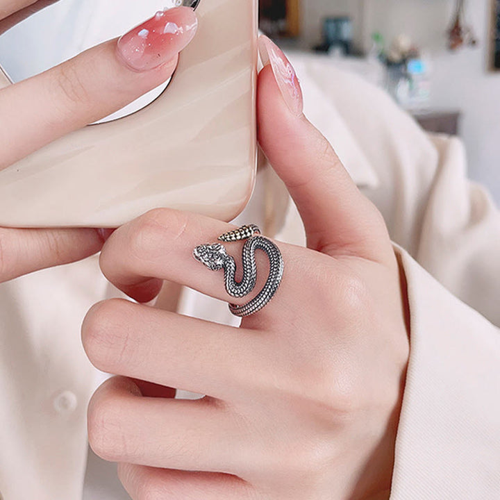 Anillo ajustable de equilibrio y calma del año de la serpiente en plata de ley 925 con Buddha Stones