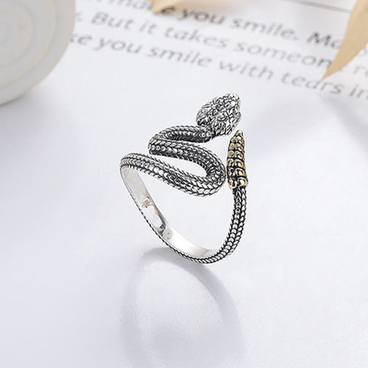 Anillo ajustable de equilibrio y calma del año de la serpiente en plata de ley 925 con Buddha Stones