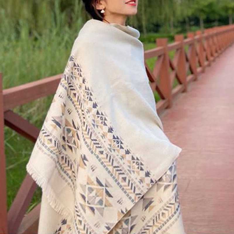 Chal cálido con borlas y diseño geométrico tibetano en color beige con Buddha Stones para otoño e invierno - image 8