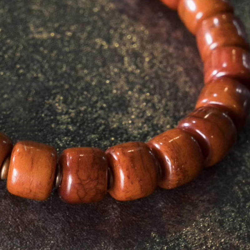 Pulsera de fuerza con colgante de cono de cobre y cuentas de hueso de Buddha Stones