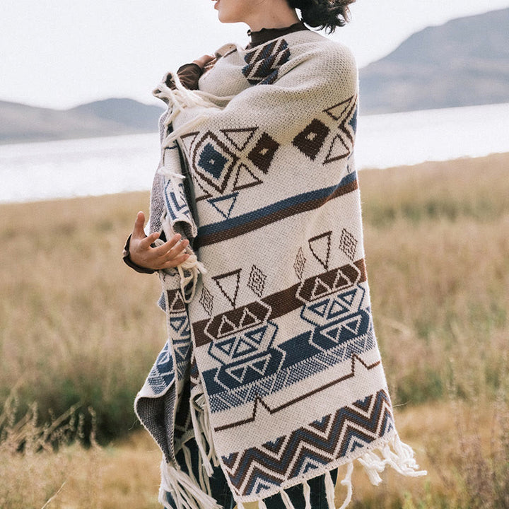 Chal de borlas con diseño geométrico de rayas onduladas tibetanas y Buddha Stones para otoño e invierno