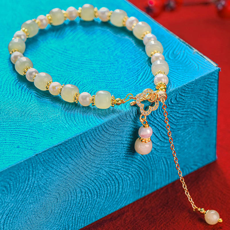 Pulsera de la abundancia con colgante de trébol de cuatro hojas de aleación de perla de jade hetiano y Buddha Stones