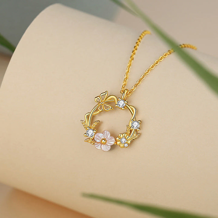Collar con colgante de plata de ley 925 con Buddha Stones, circonita cúbica, mariposa, flor de durazno y bendición