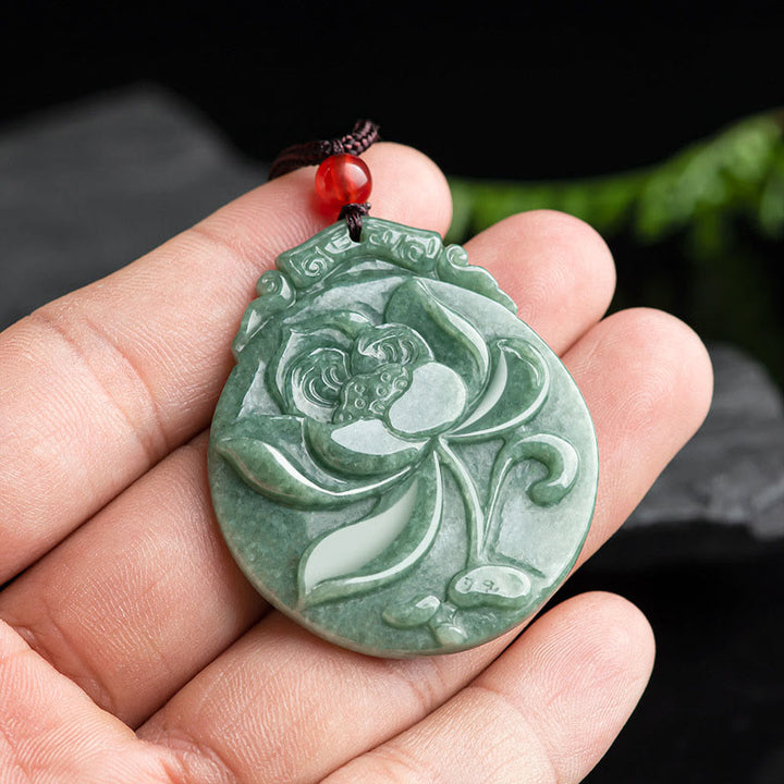 Collar con colgante de cuerda de jade con diseño de loto redondo y Buddha Stones