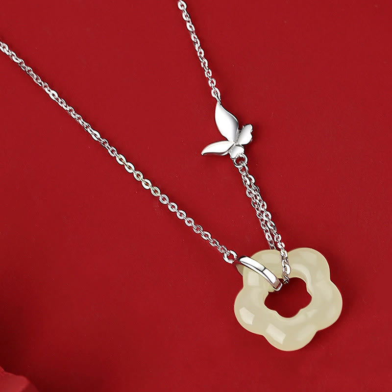 Collar con colgante de plata de ley 925 con Buddha Stones y flor de jade hetiano y mariposa