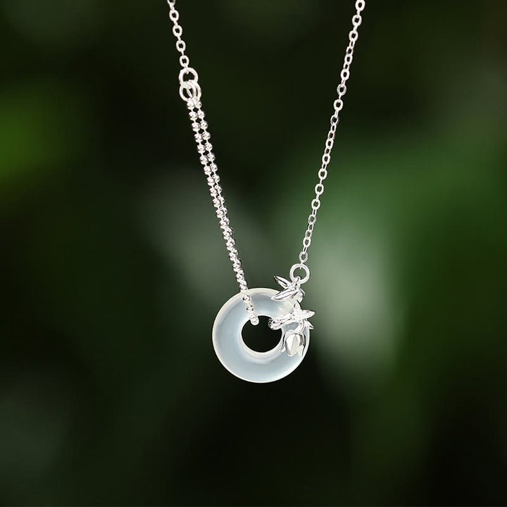 Colgante de plata de ley 925 con forma de tulipán y calcedonia y hebilla de la suerte con Buddha Stones