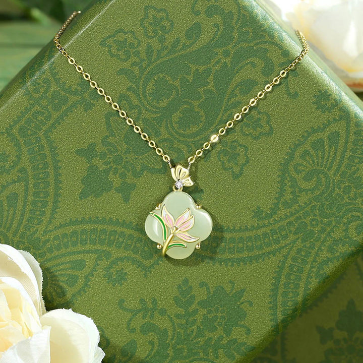 Buddha Stones 925 con diseño de mariposa magnolia y trébol de cuatro hojas de jade hetiano