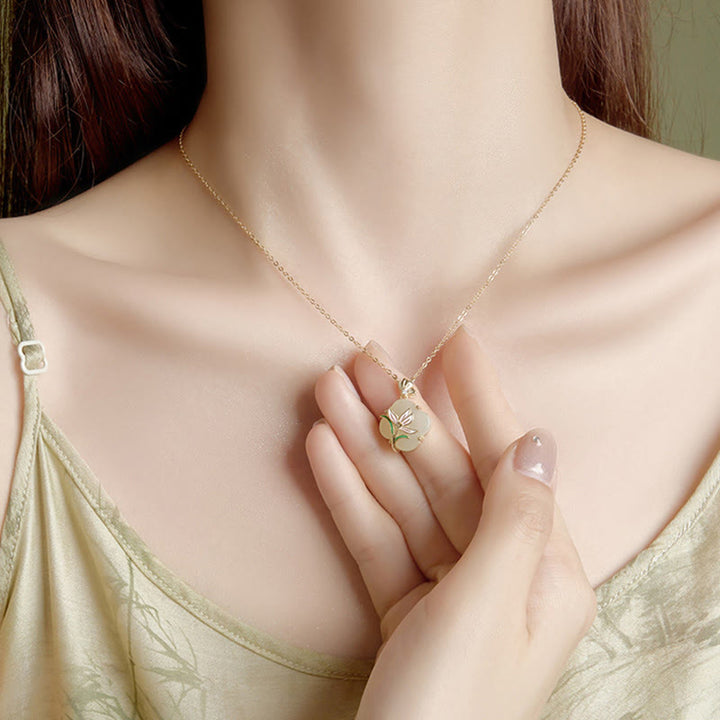 Buddha Stones 925 con diseño de mariposa magnolia y trébol de cuatro hojas de jade hetiano - image 2