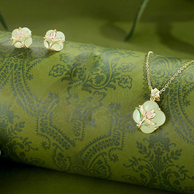 Buddha Stones 925 con diseño de mariposa magnolia y trébol de cuatro hojas de jade hetiano