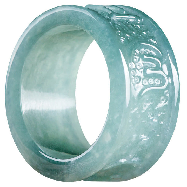 Anillo de prosperidad tallado con Om Mani Padme Hum y jade natural de Buddha Stones