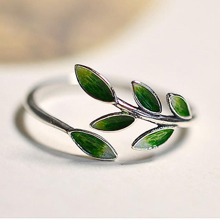 Anillo ajustable de cobre con hojas de piedra de Buda y riqueza