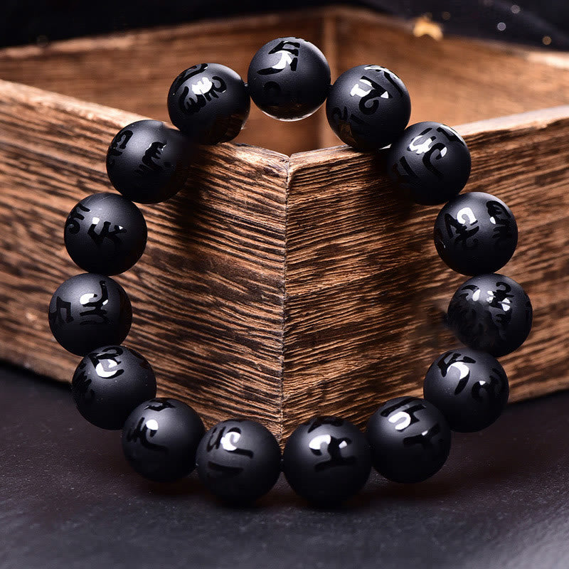 Pulsera de protección tallada con Om Mani Padme Hum y ónix negro natural de Buddha Stones