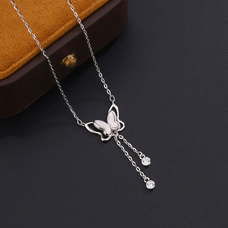Collar con colgante de mariposa y piedra Tridacna de plata de ley 999 con Buddha Stones