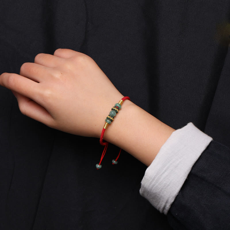 Pulsera de cuerda con hilo rojo de prosperidad y cuentas de ábaco de jade y Buddha Stones